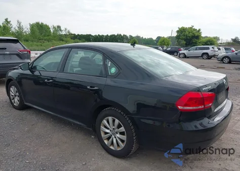 2012 Volkswagen Passat S z USA, uszkodzony, nr VIN 1VWAP7A31CC086856